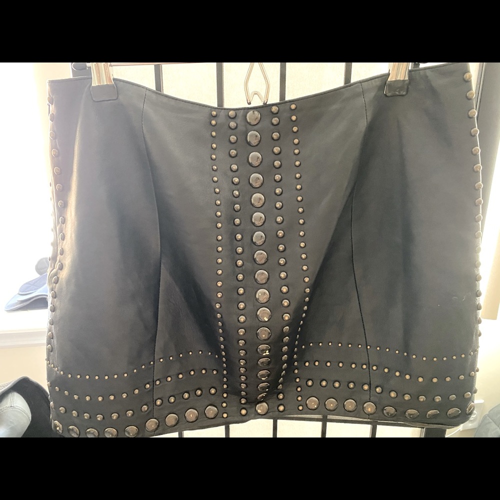 Leather skirt